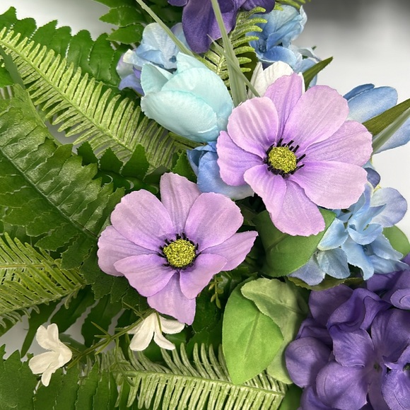 Spring Wreath With Blue Tulips & Purple Florals 25” Diameter On Grapevine Base - Picture 5 of 13